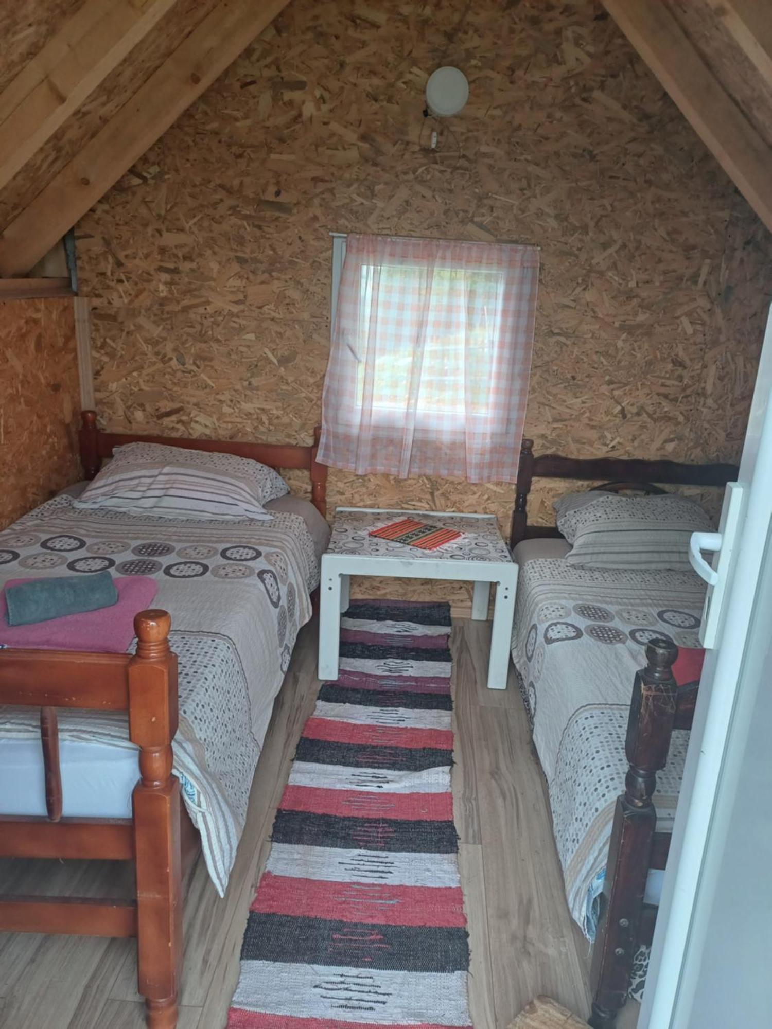 Katun Ljeljenak Hotel Плужине Екстериор снимка
