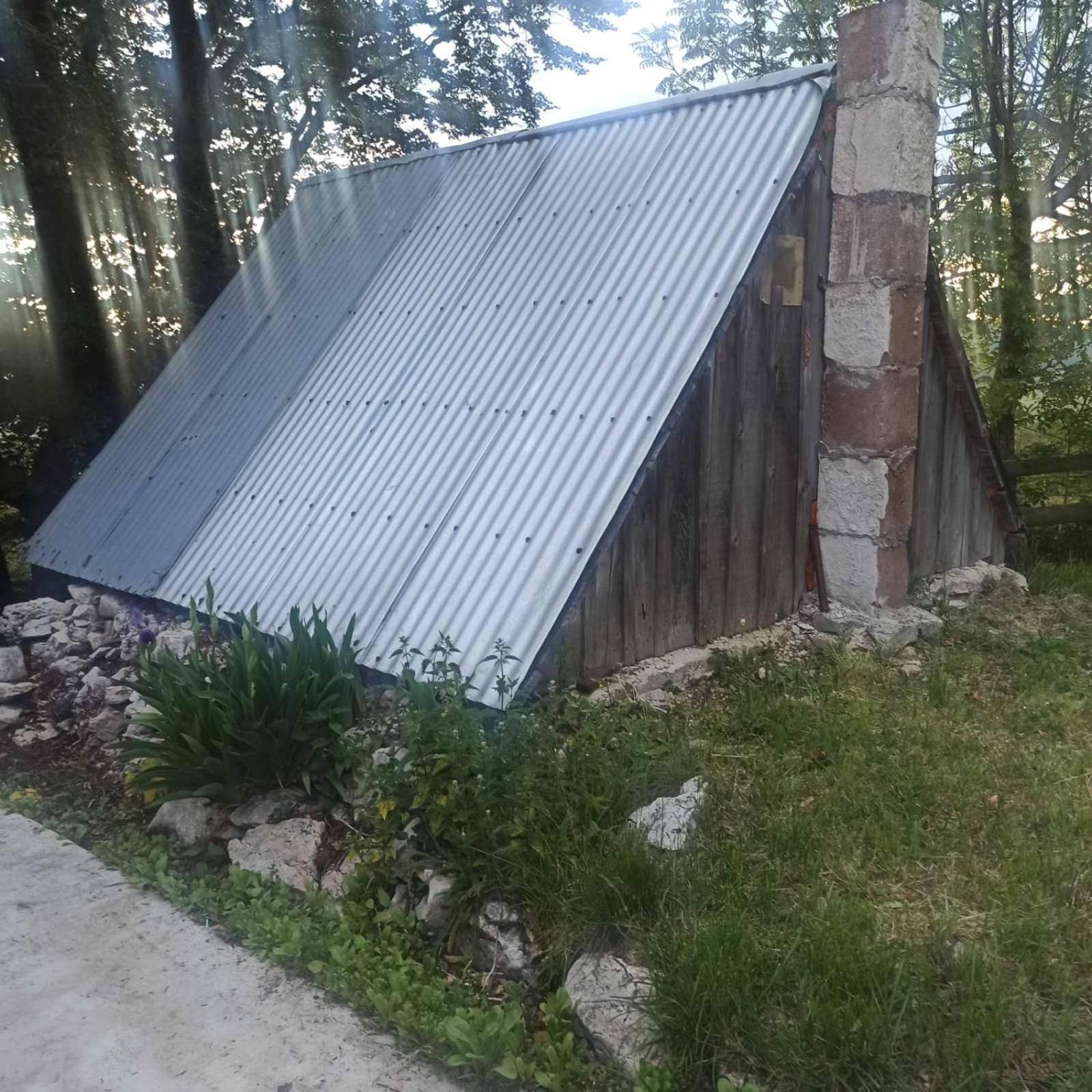 Katun Ljeljenak Hotel Плужине Екстериор снимка