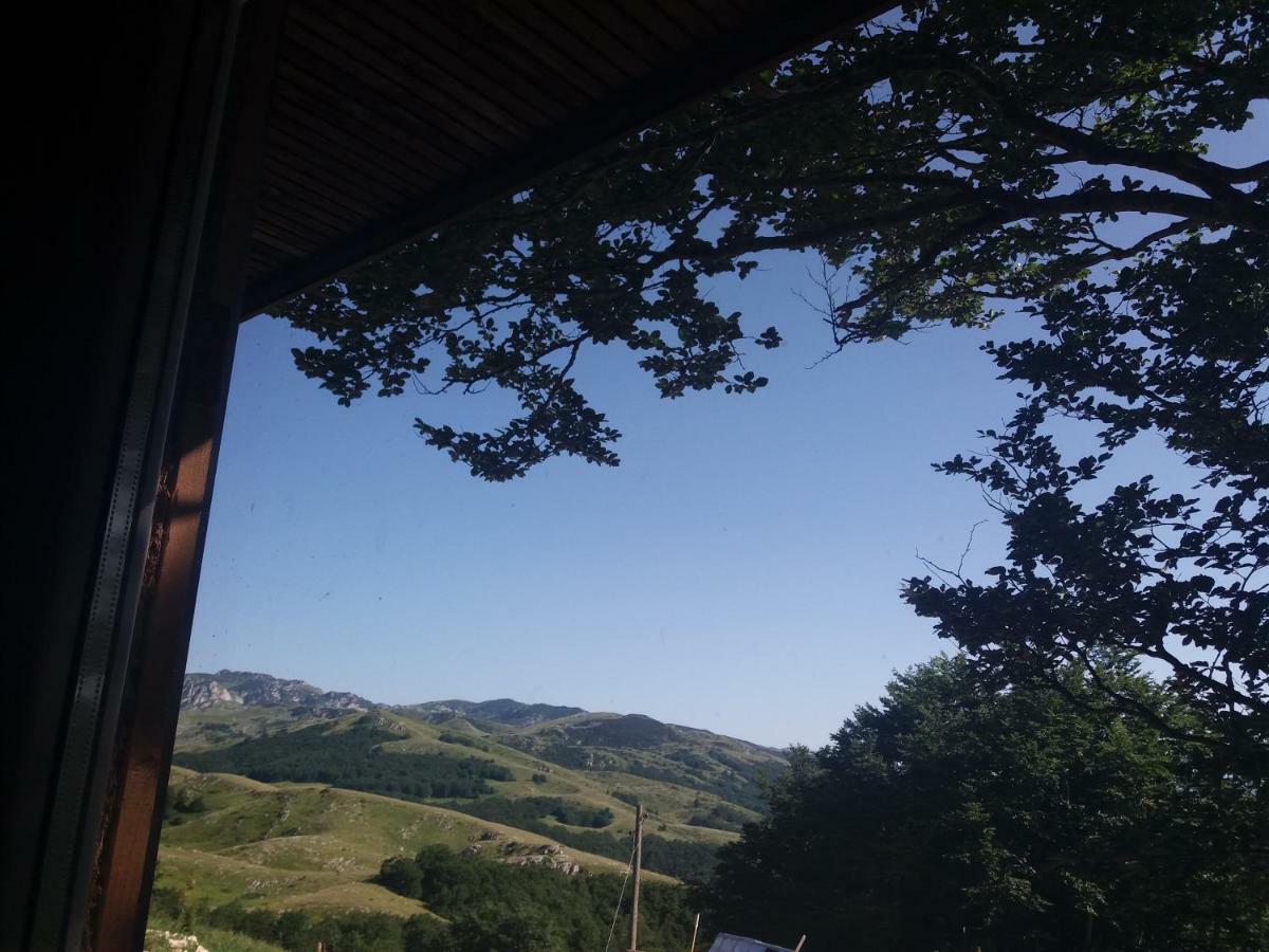 Katun Ljeljenak Hotel Плужине Екстериор снимка
