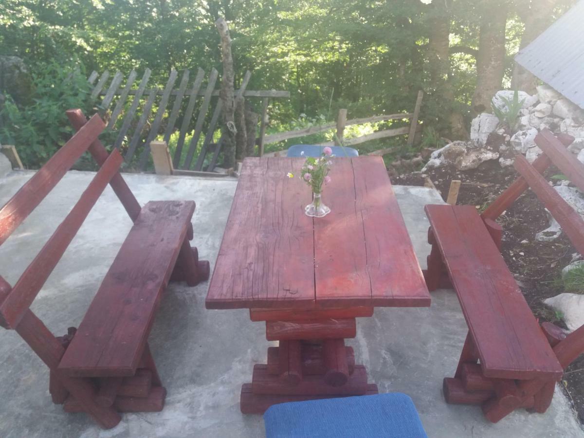 Katun Ljeljenak Hotel Плужине Екстериор снимка
